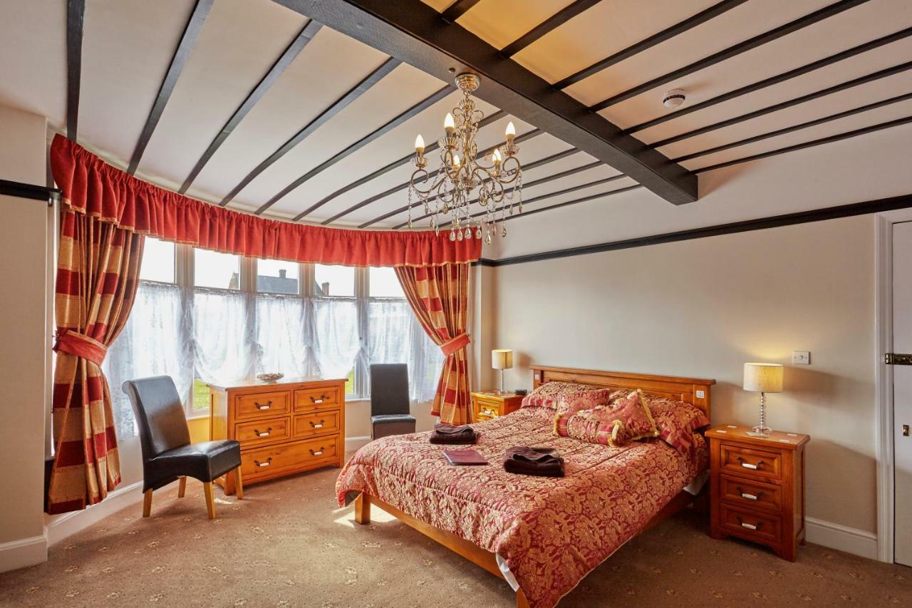 Barons Court Gasthuis 4*