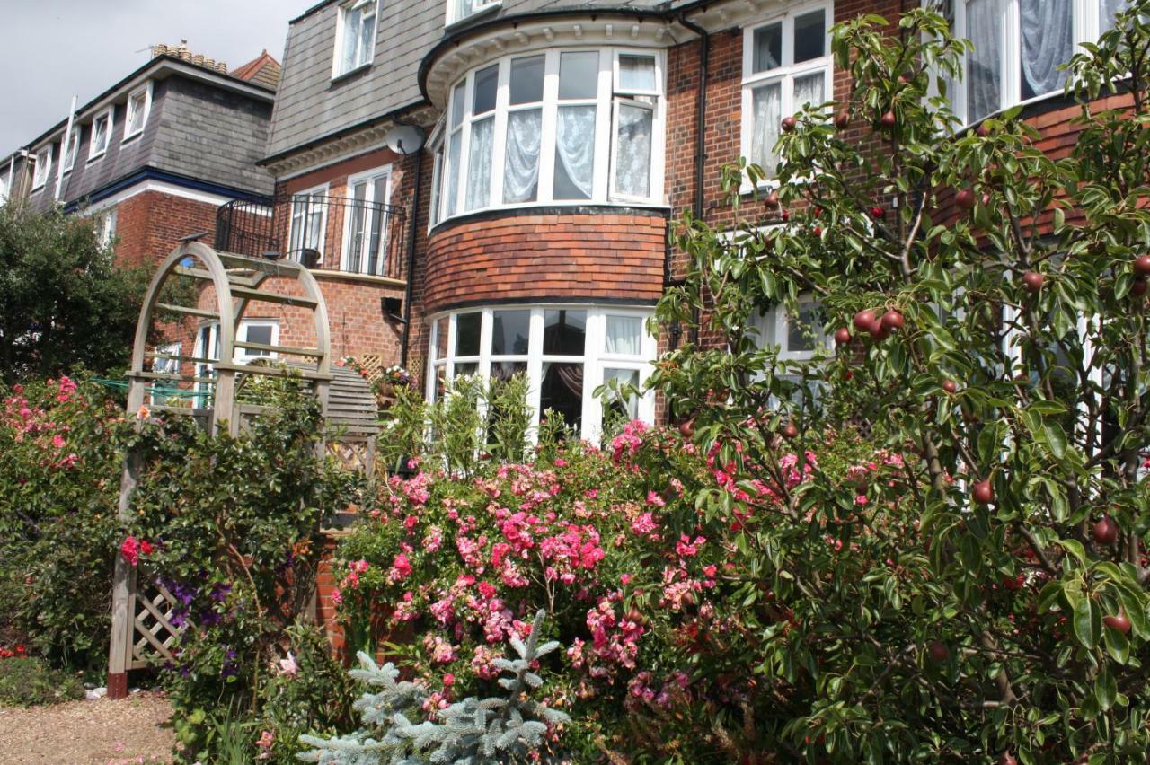 Gasthuis Barons Court 4*